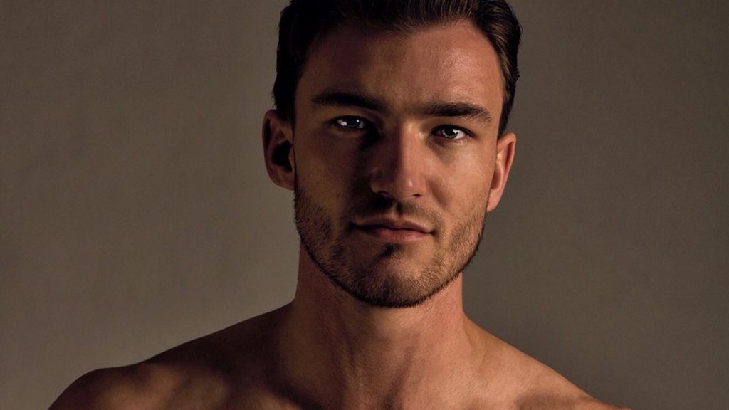 Brett Staniland aus „Love Island“ gegen homophobe Trolle