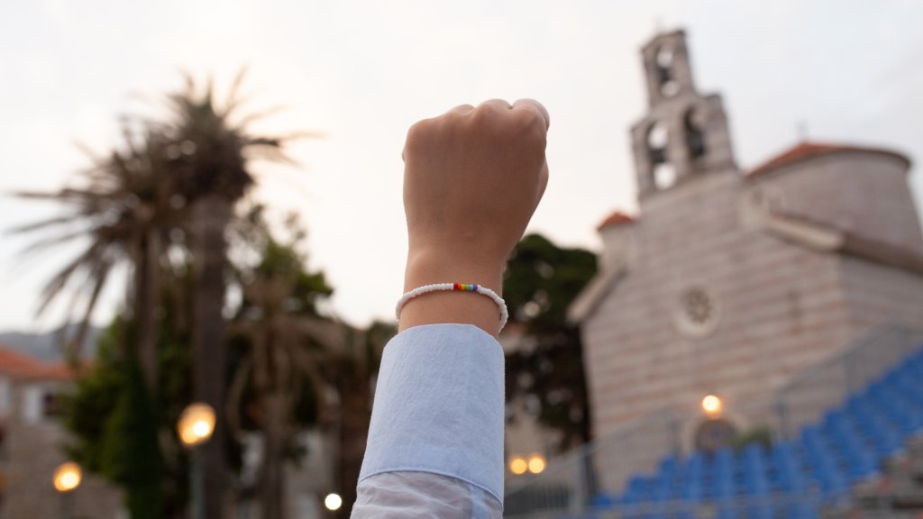 LGBTI*-Rechte zeigen Zwiespalt zwischen Kirche und Gemeinde