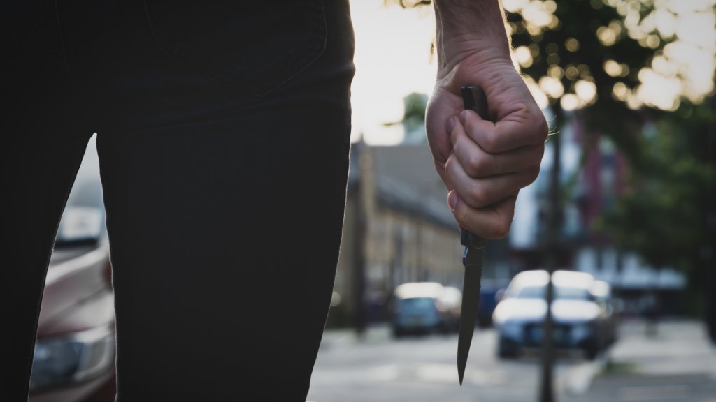 Mann terrorisierte Mitarbeiter in Dubliner Café