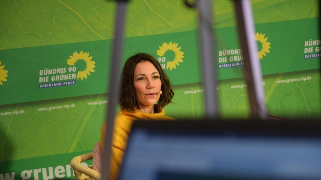 Familienministerin für mehr sexuelle Selbstbestimmung