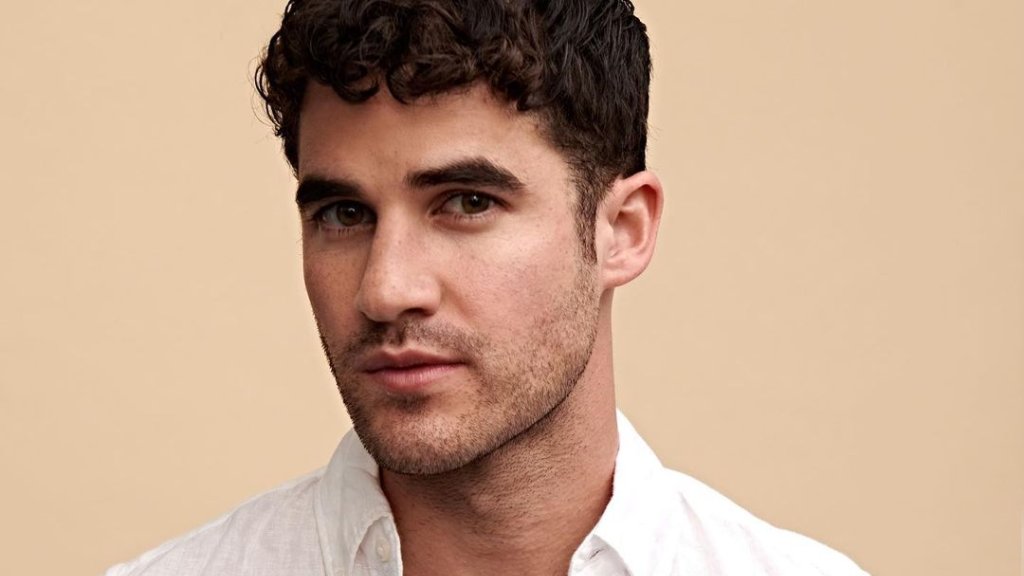 Darren Criss glaubt, man solle etwas zur Rolle beitragen