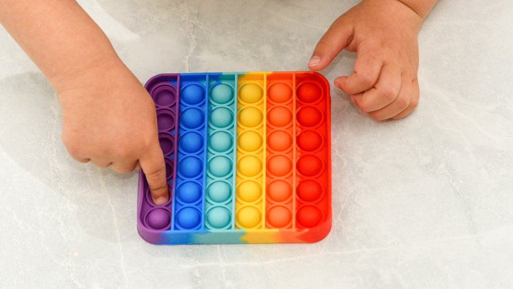 Katar entfernt regenbogenfarbene Spielsachen aus den Regalen