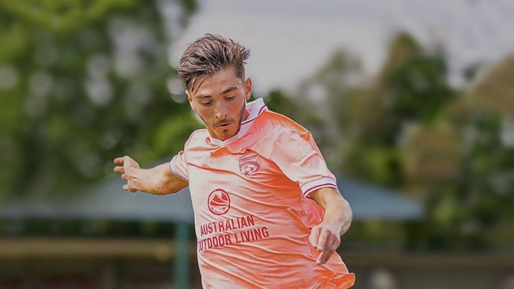 Australischer Profi-Fußballer Joshua Cavallo beschimpft