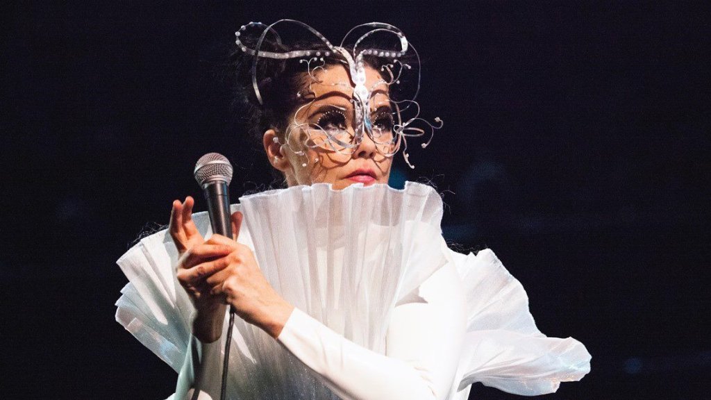 Ausnahmekünstlerin Björk // © Santiago Felipe