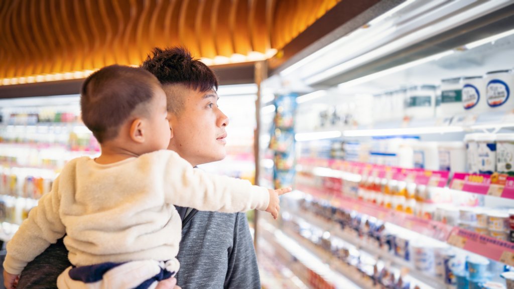 Schwuler Mann darf das Kind seines Partners adoptieren
