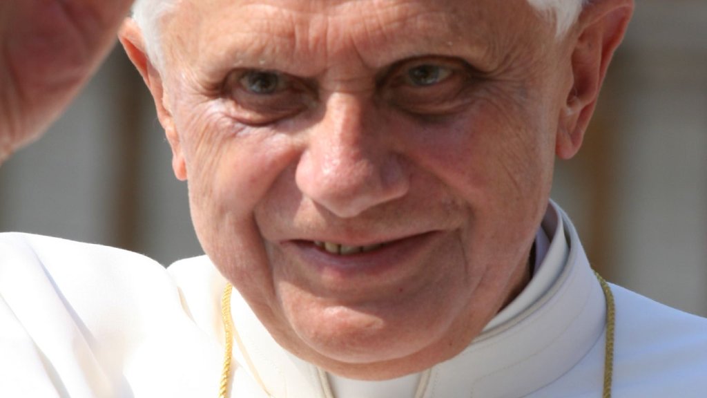 Papst Benedikt XVI. wird schwer belastet! 