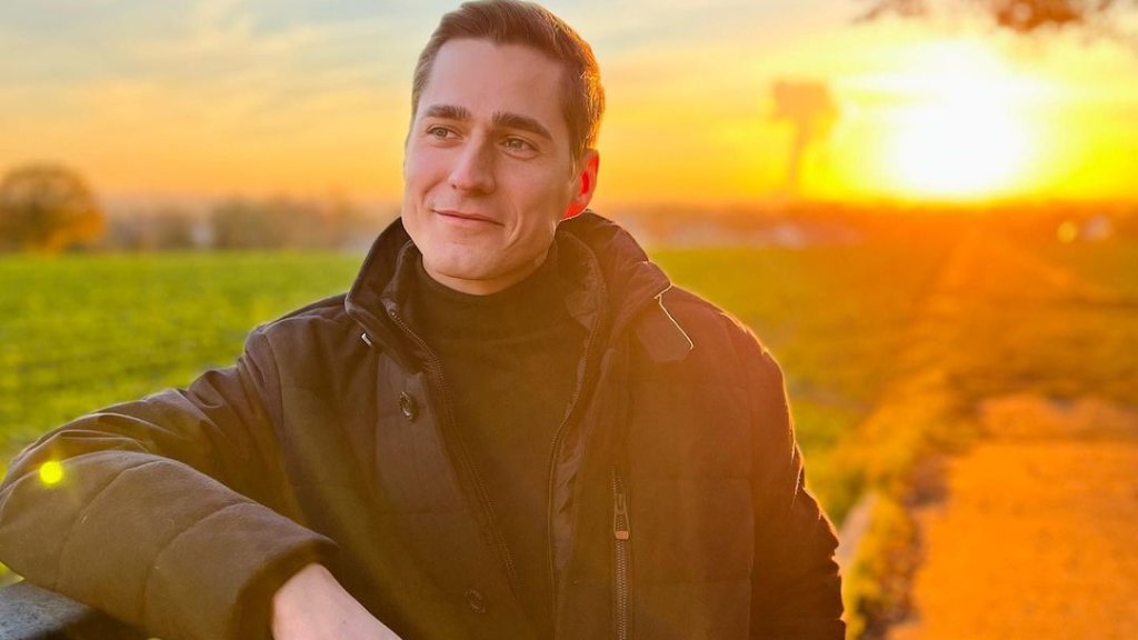 „Unter uns“-Star Timothy Boldt ist frisch verliebt