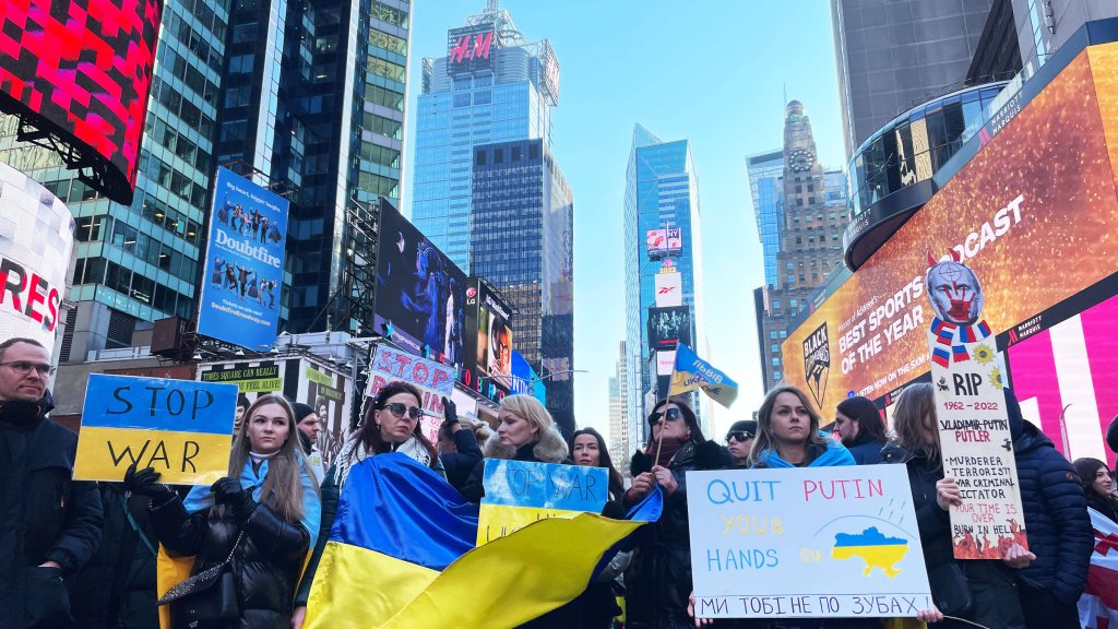 Auch in New York gehen Menschen gegen den Krieg auf die Strasse // xMariexLexBlex 
