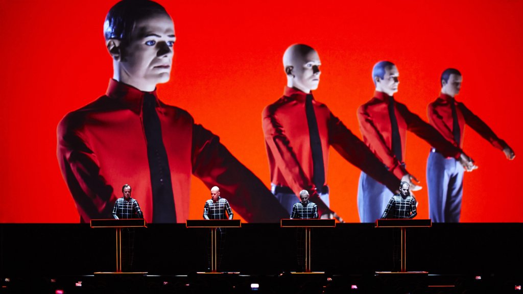 Die Kraftwerk-Roboter // © BOETTCH