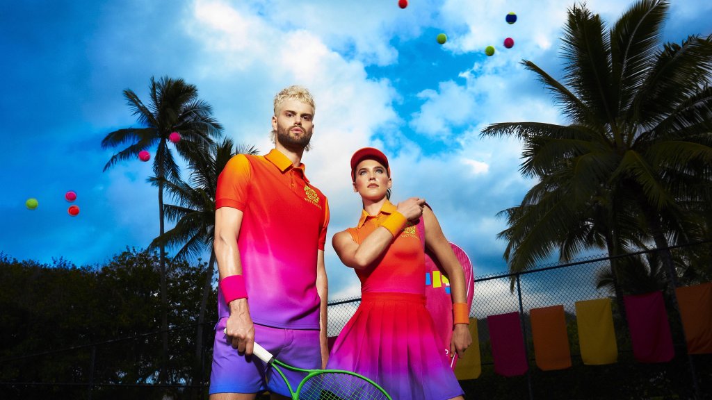 Sofi Tukker spielen "Wet Tennis" // © Elizabeth Miranda