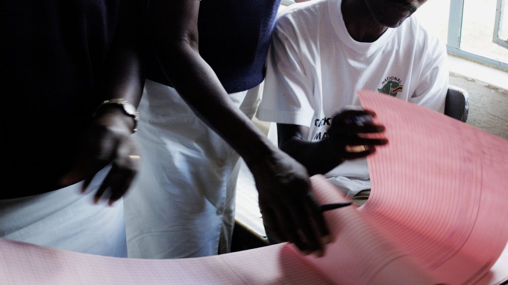Simbabwe schafft Strafen für Menschen mit HIV ab // © IMAGO / agefotostock