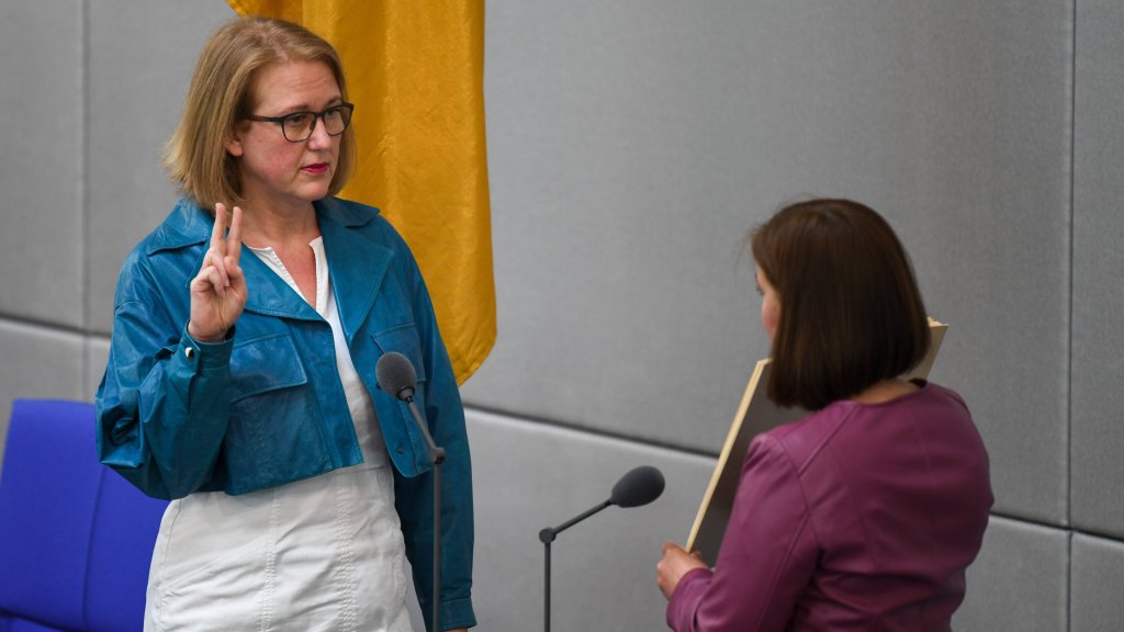 Bundesfamilienministerin bekräftigt LGBTI*-Themen // © IMAGO / Fotostand
