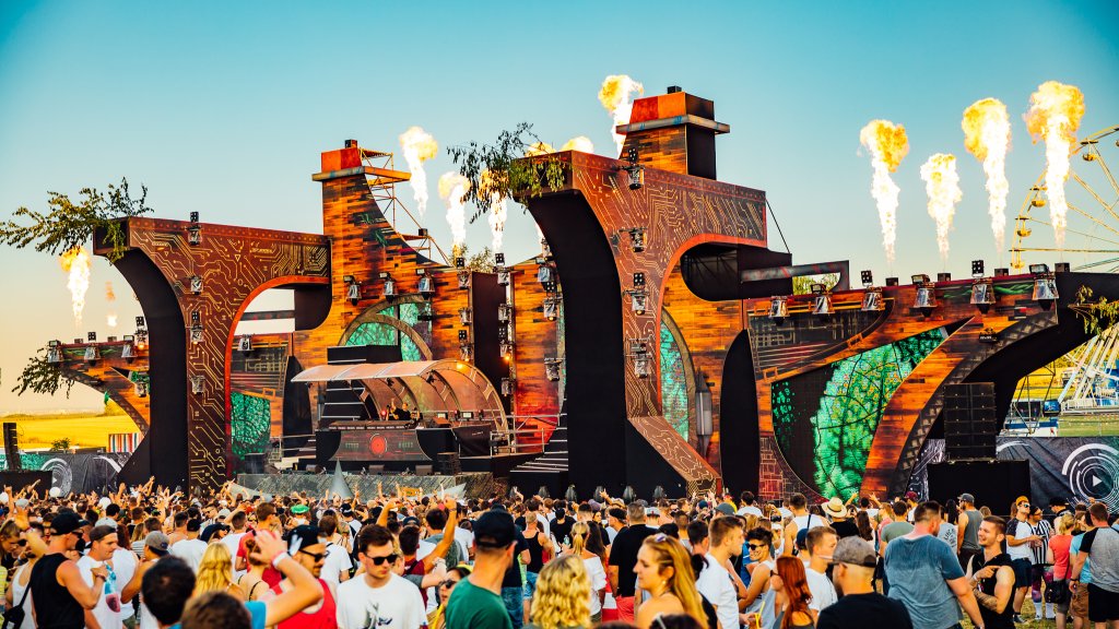 Open Beatz 2018 Mainstage // © Tobi Stoffels/Neon Photography