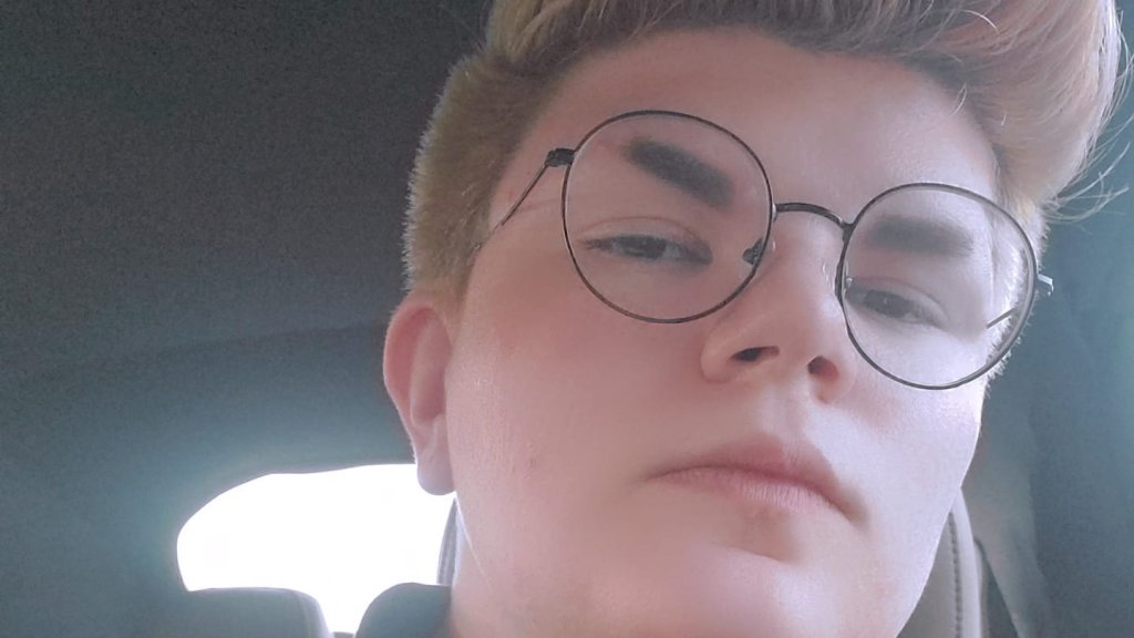 Trans* Mann aus Michigan von Freundin erschossen