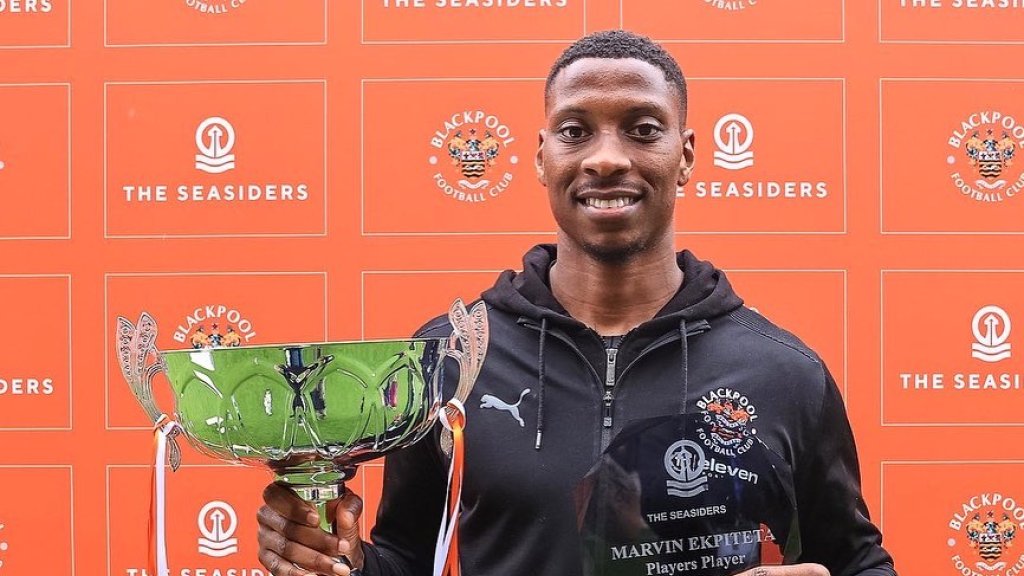 Blackpool-Spieler löscht jahrealte schwulenfeindliche Tweets