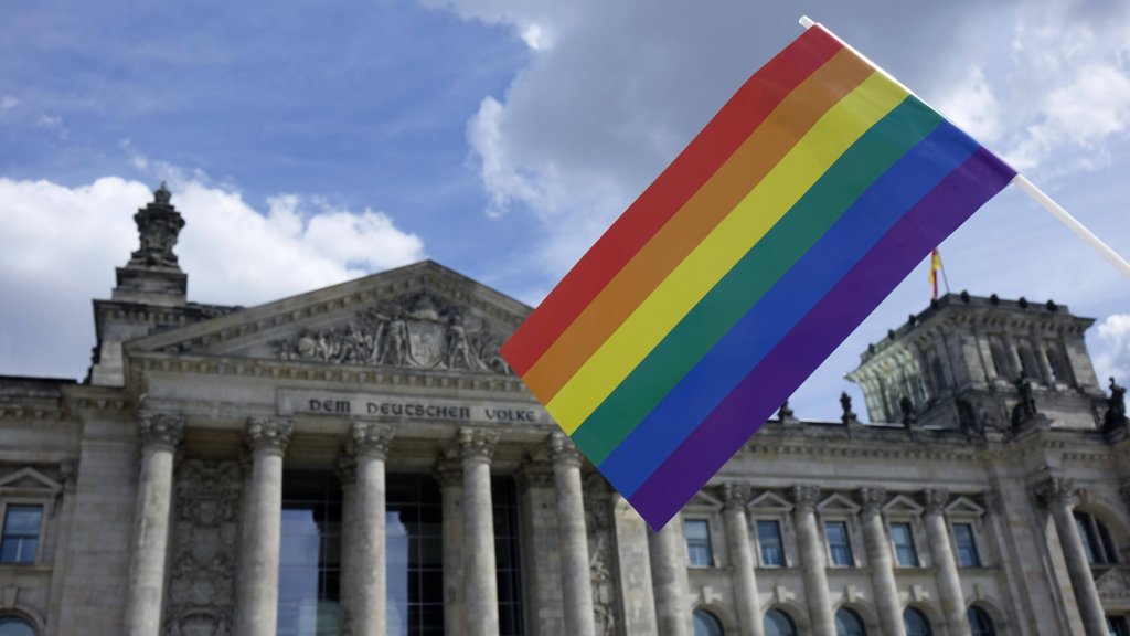 IDAHOBIT setzt weltweit Zeichen für mehr Akzeptanz // © IMAGO / Steinach
