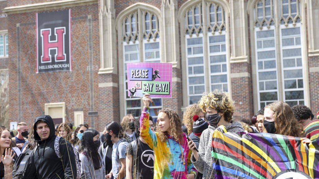 Schülersprecher darf nicht über LGBTI* reden // © IMAGO / ZUMA Wire