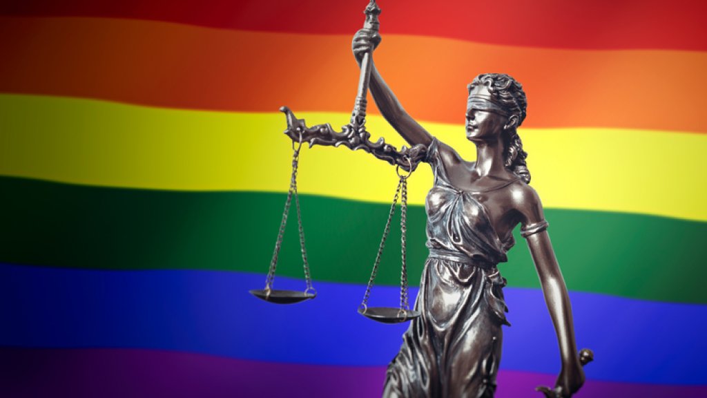Grundgesetz und Pride-Forderungen // © simpson33