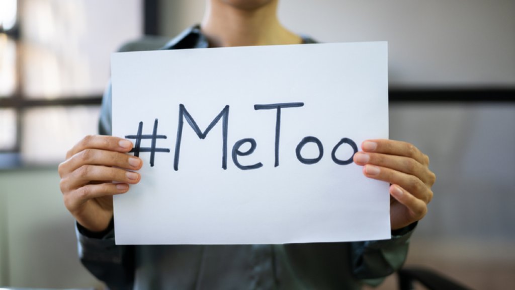 Uni-Arzt soll mindestens 80 Studenten sexuell missbraucht haben // © ndreyPopov