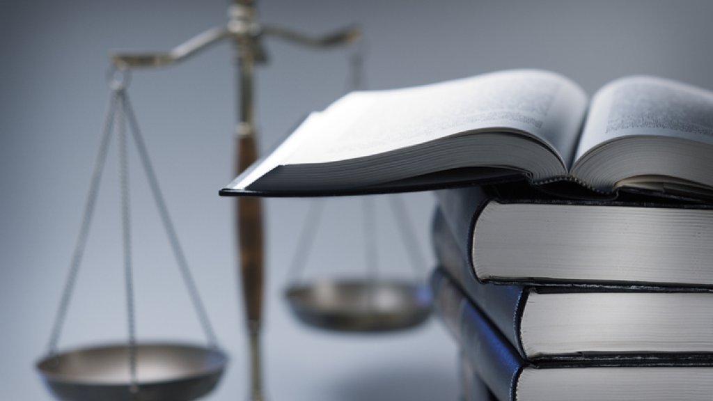 Autorin siegt im Rechtsstreit gegen Verlag // © DNY59