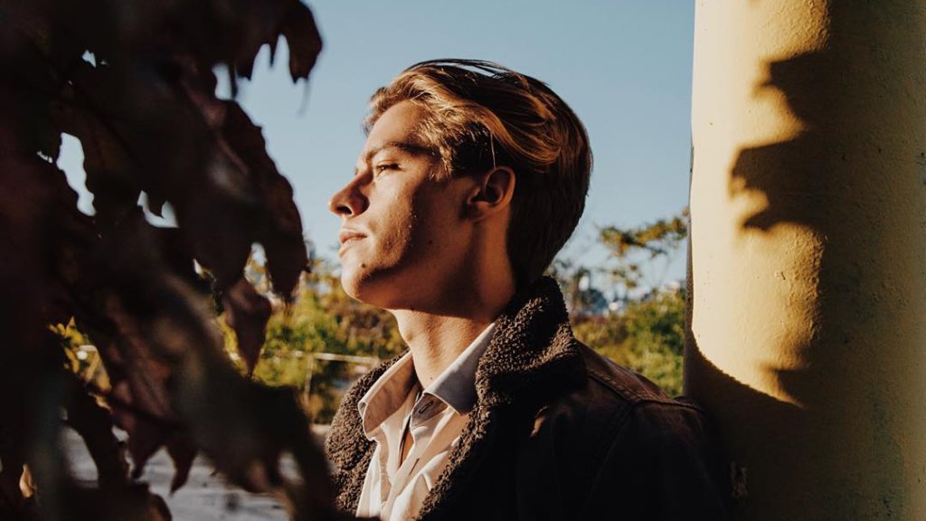 Schauspieler Cole Sprouse und sein verzerrtes Nackt-Selfie