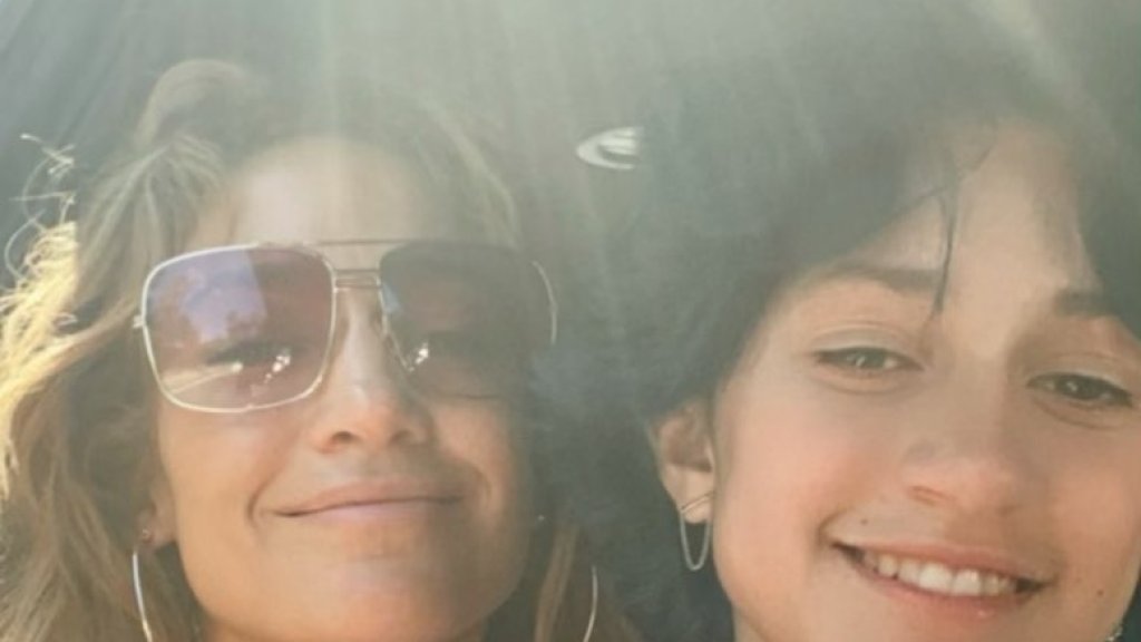 Jennifer Lopez kündigt ihr Kind mit neutralen Pronomen an