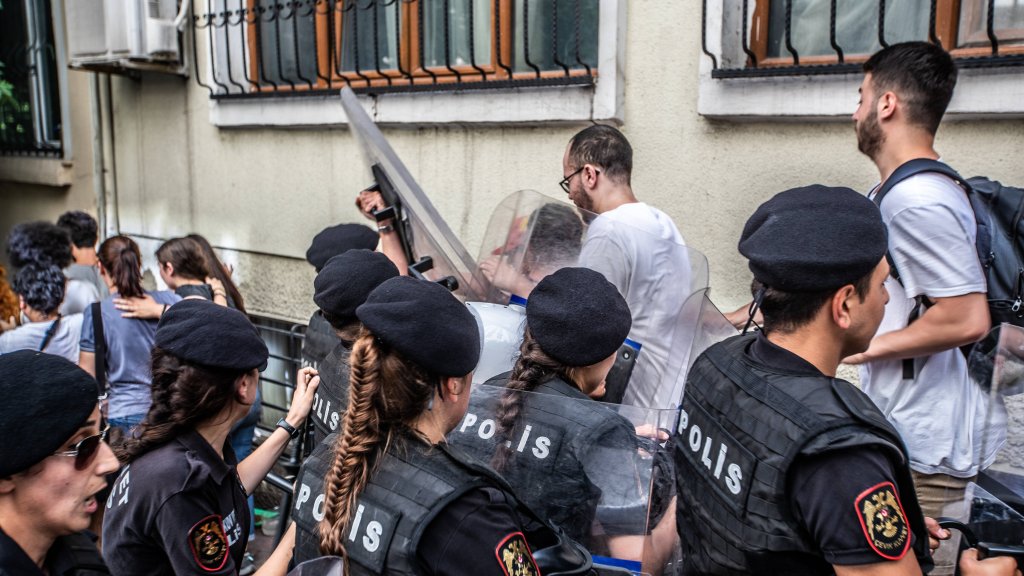 Ausschreitungen bei Pride in Türkei