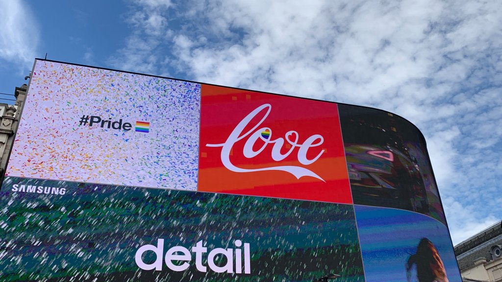 Pride Marketing im Juni 2022 // © john cameron/unsplash 