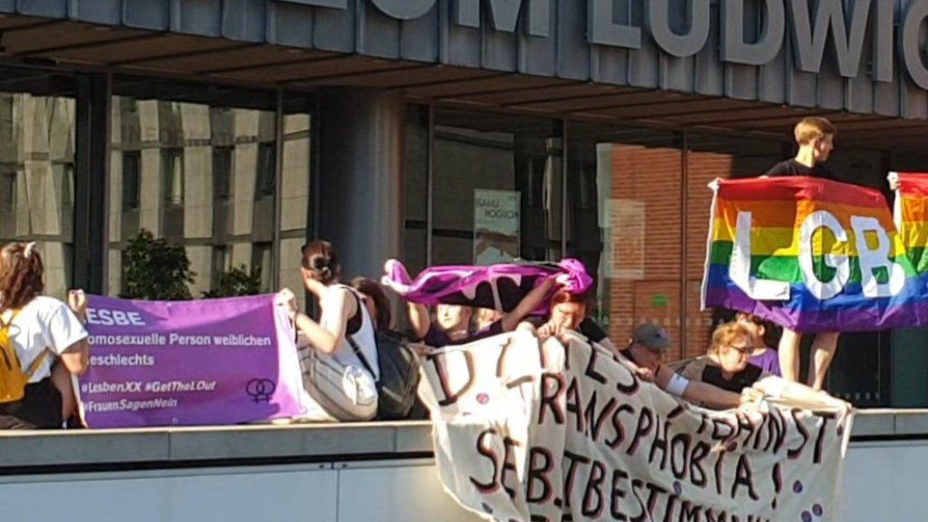 Kölner Orga-Verband reagiert auf Kritik von lesbischen Demonstranten