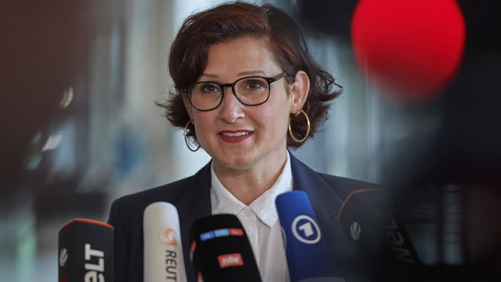 LINKE fordern mehr Diskriminierungsschutz gerade bei Kirchen