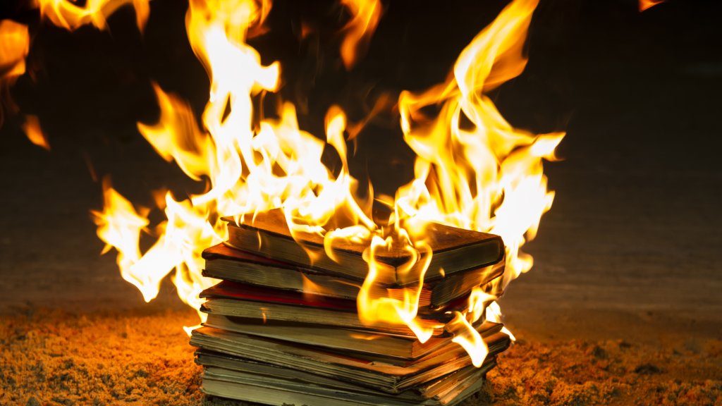 Verbrennt alle LGBTI*-Bücher!