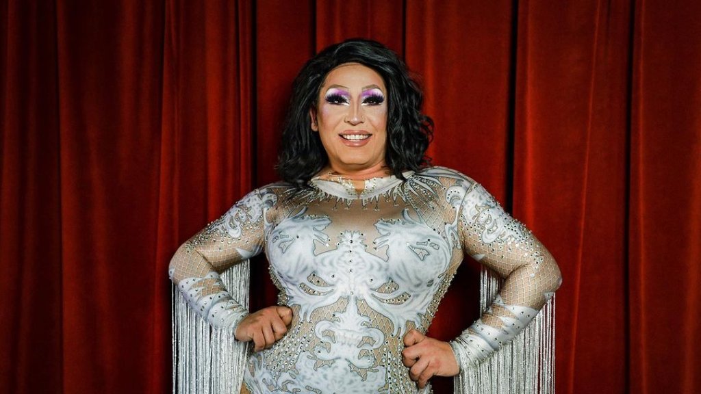 Drag-Queen brachte ein kleines Mädchen auf die Bühne