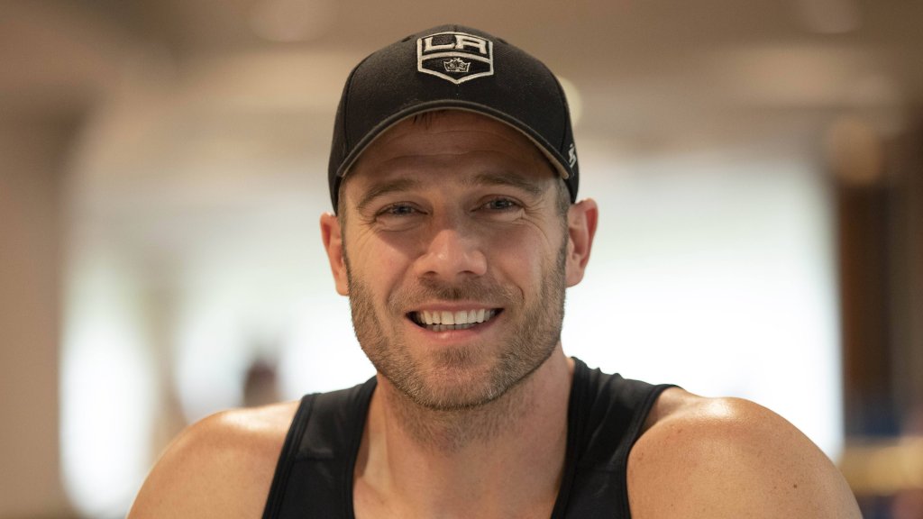 Luke Macfarlane liebt es, Hallmark-Filme zu drehen