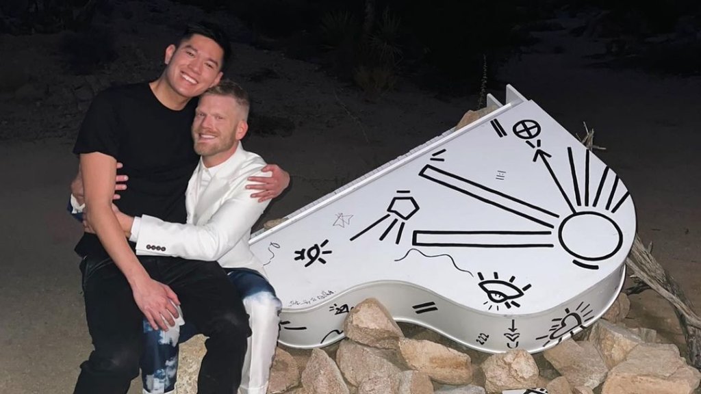 Pentatonix-Sänger Scott Hoying machte Mark Manio einen Antrag