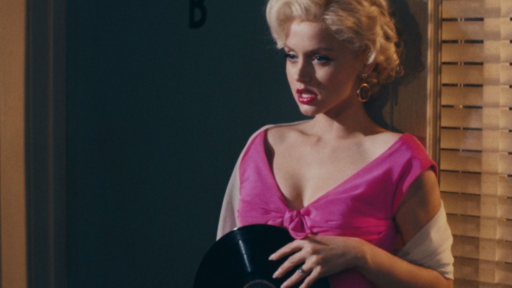 Szenenbild aus "Blond" // © Netflix