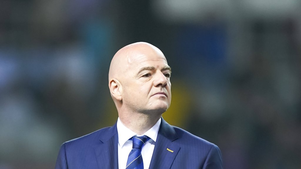 FIFA-Chef lobt die “Fortschritte“ in Katar