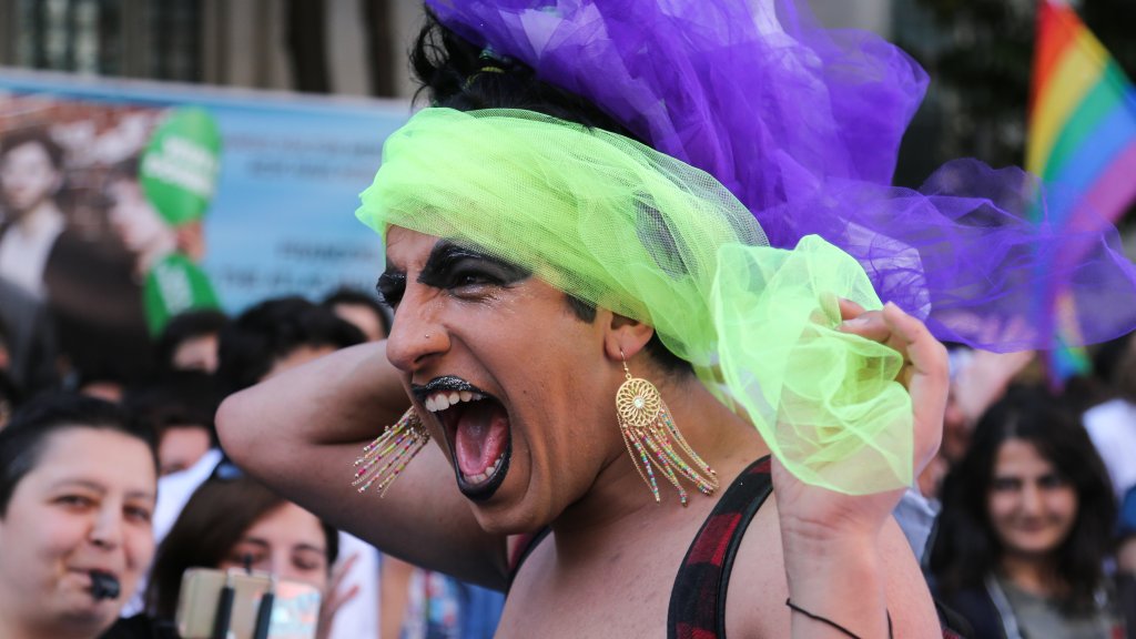 Kippt die Stimmung gegenüber Homosexuellen?