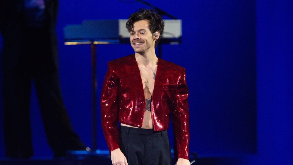 Nominiert sind Joe Lycett, Alex Scott und Harry Styles