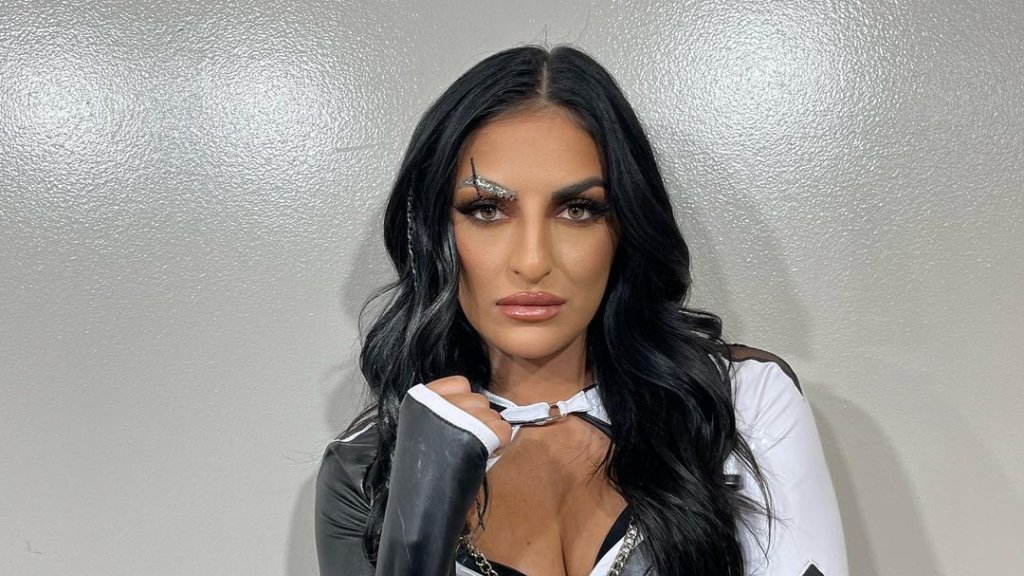 Wrestlerin Sonya Deville frisch verlobt