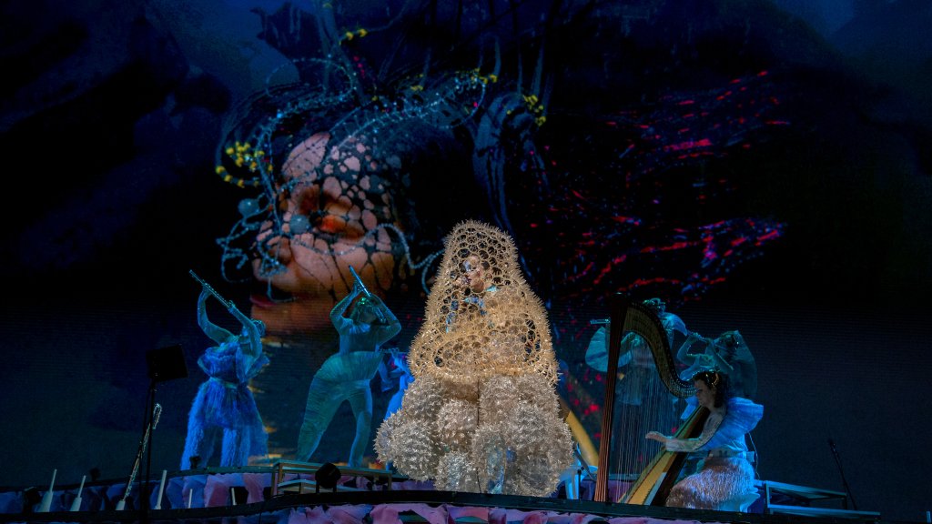 Björk live - ein opulentes Spektakel für alle Sinne // © Santiago Felipe