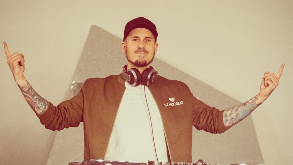 „Hurra wir leben noch“ von DJ Herzbeat und Milva