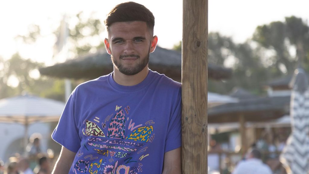 Profi-Fußballer Jake Daniels über seinen viel älteren Freund