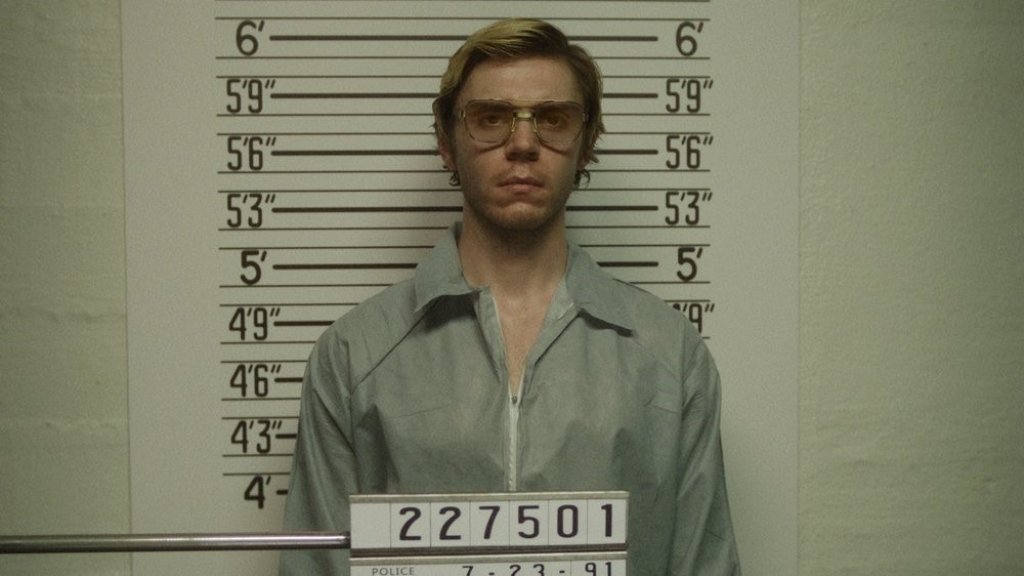 Evan Peters in der Netflix-Serie "Dahmer - Monster: Die Geschichte von Jeffrey Dahmer".