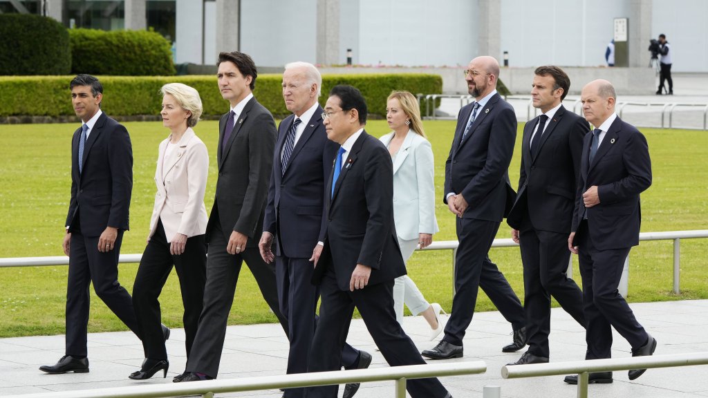 Japan in Bedrängnis