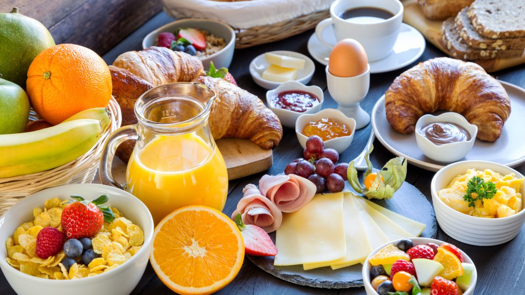 Leckerer Brunch (Symbolfoto) // © iStock/juefraphoto