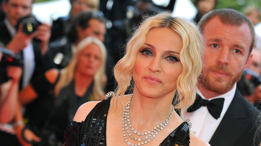 Madonna bewusstlos aufgefunden!