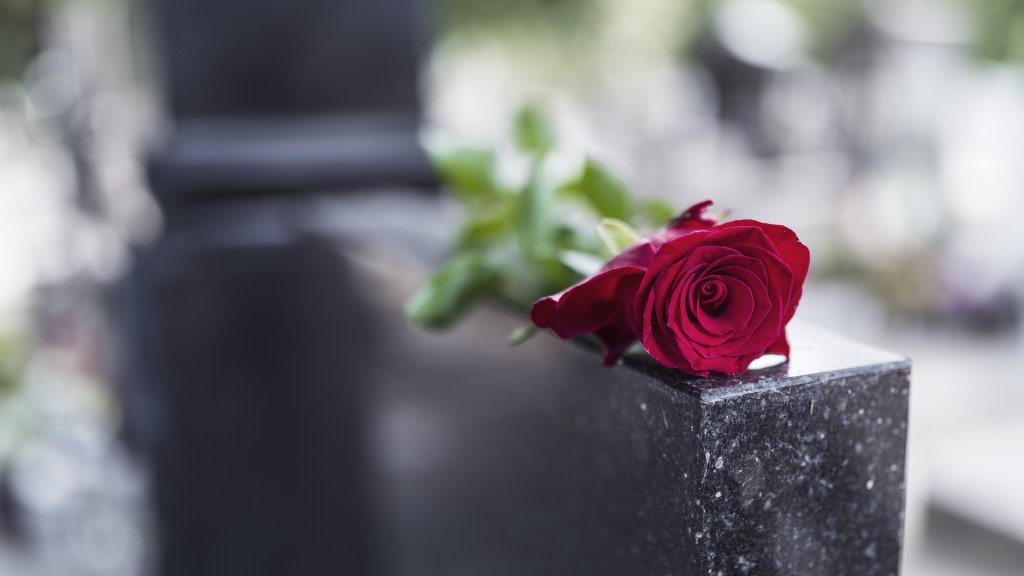Friedhof in Zürich richtet „Regenbogen“ Themenfeld ein