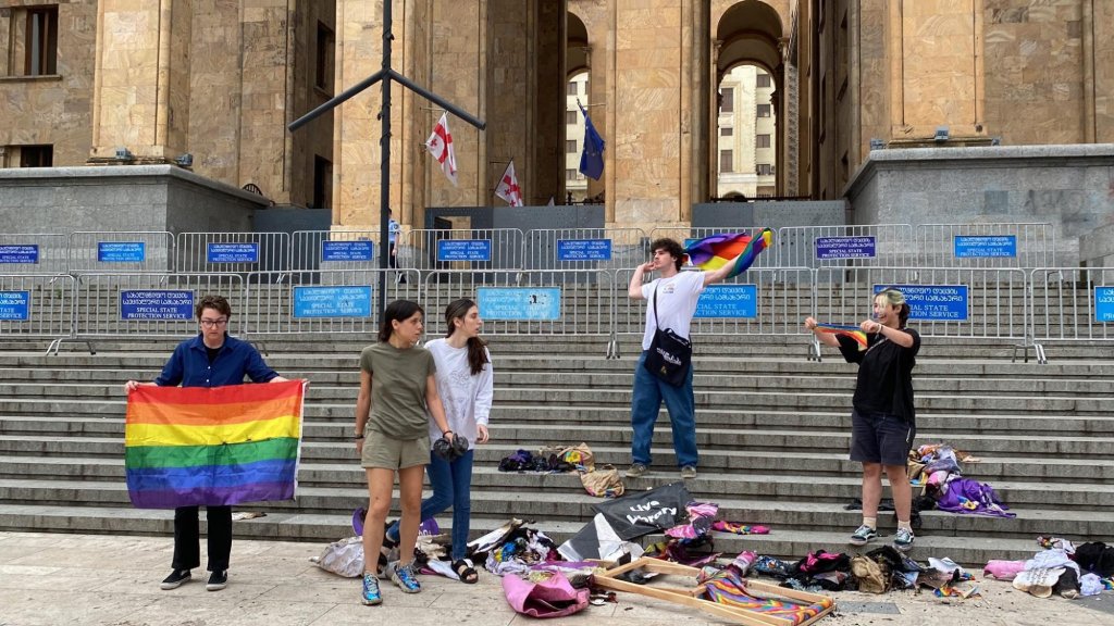 Brutale Gewalt gegen Pride 