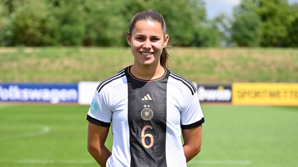 Lena Oberdorf will Akzeptanz für schwule Fußballer