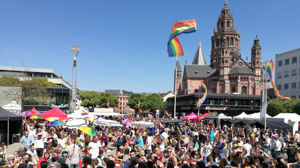 Linke Angriffe in Mainz